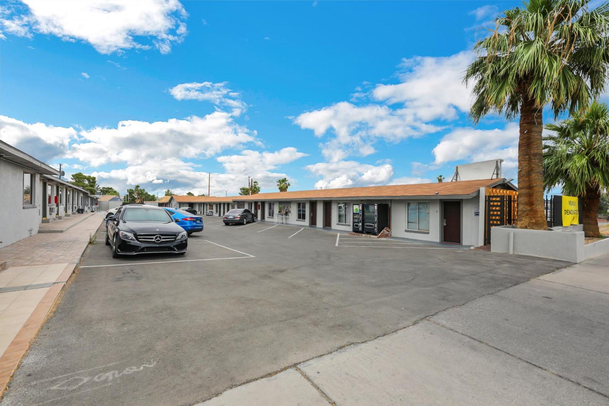 Desert Moon Motel Las Vegas Exterior photo